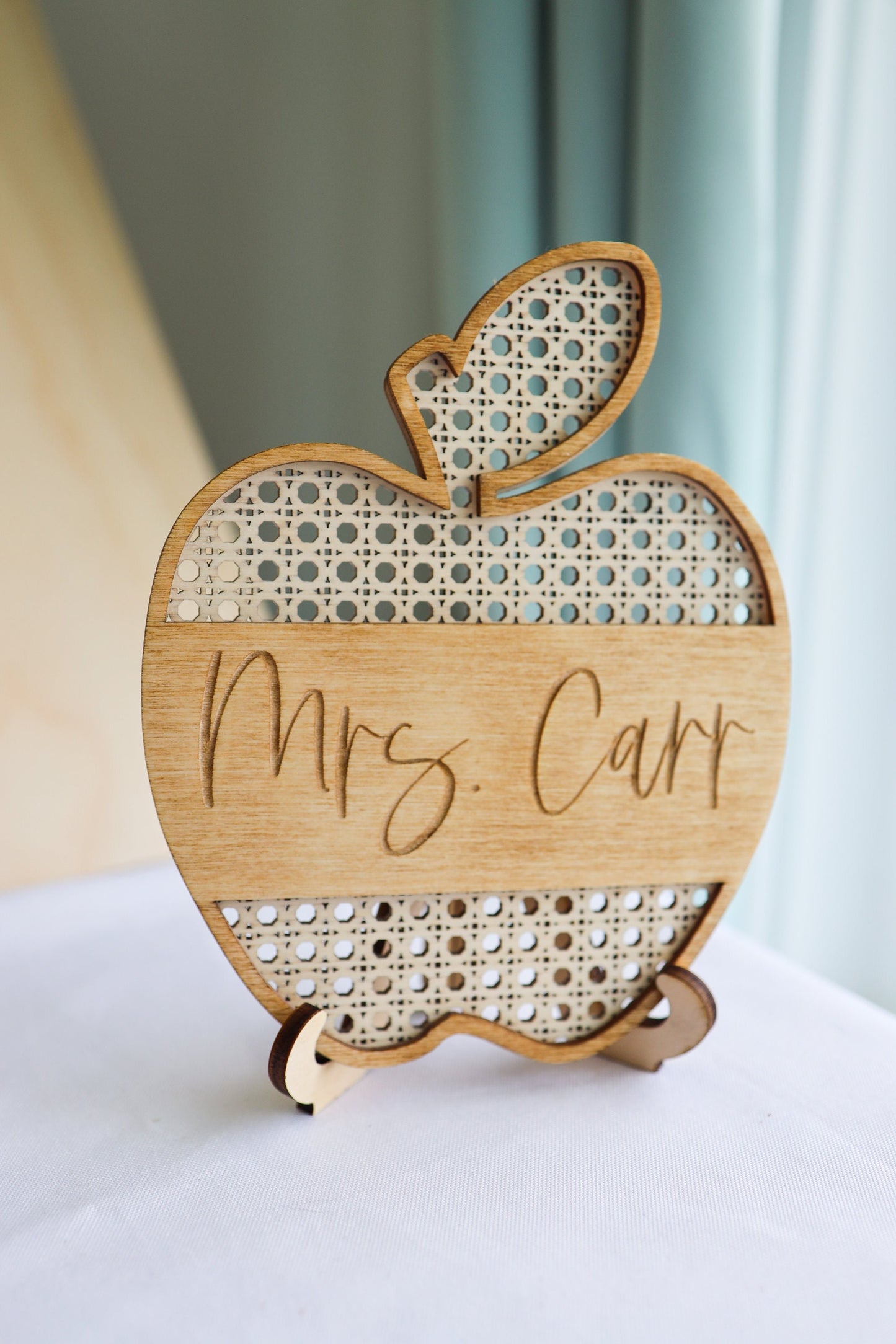 Personalized Teacher Rattan Apple Desk Plaque | Personalized Teacher Door Hanger | Boho Teacher Decor | New Teacher Gift | Wooden Teacher