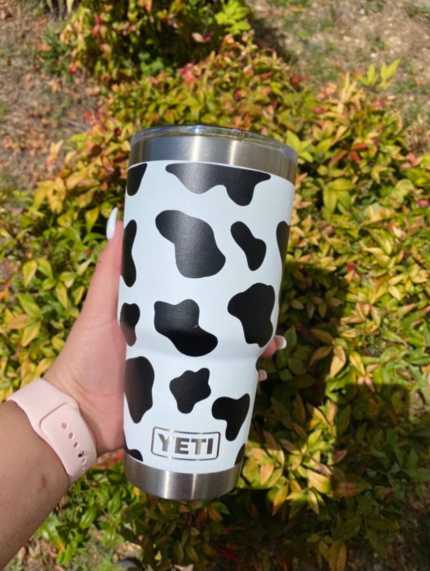 Cow print vinyl sheet for tumblers