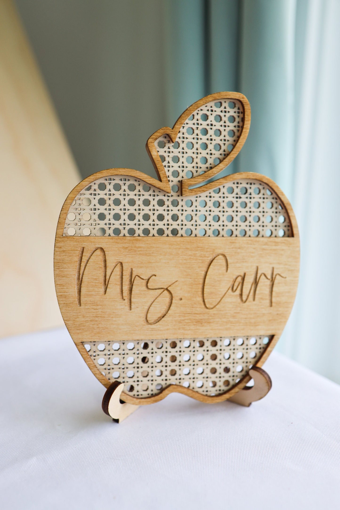 Personalized Teacher Rattan Apple Desk Plaque | Personalized Teacher Door Hanger | Boho Teacher Decor | New Teacher Gift | Wooden Teacher